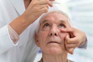 Glaucoma Treatment in Hindi