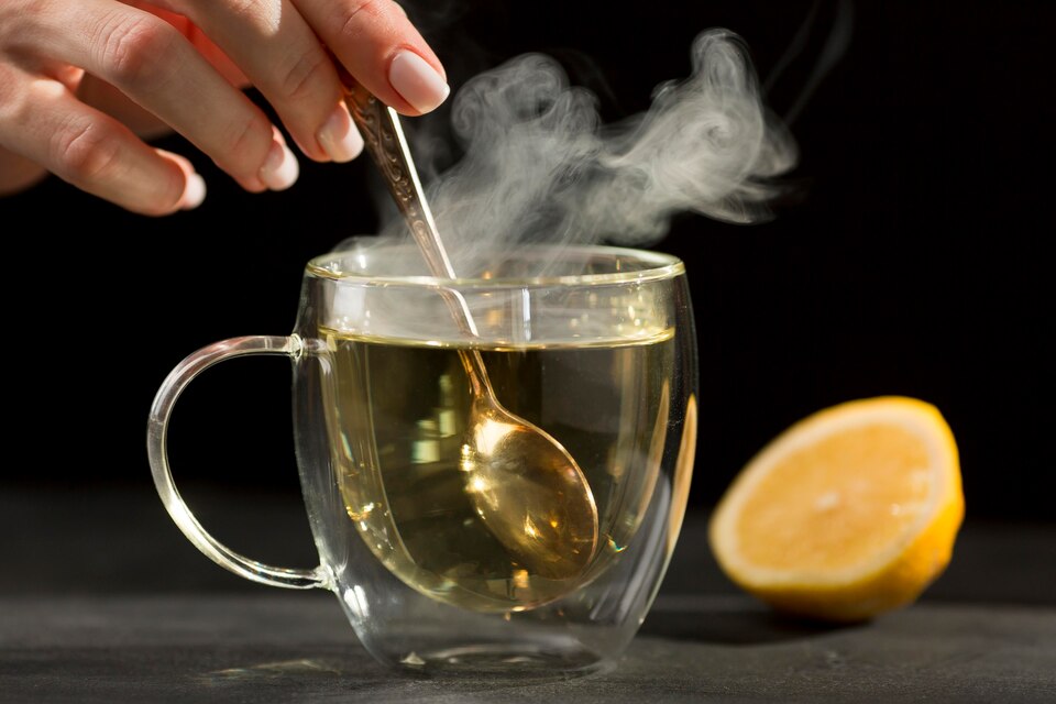 benefits of hot lemon water image
