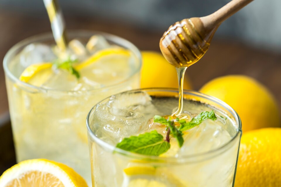 honey lemon water image