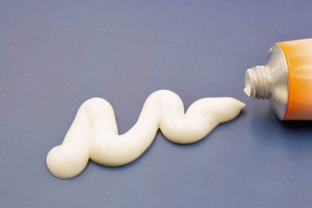 Tretinoin Cream: Benefits, Dosage and Side Effect Considerations